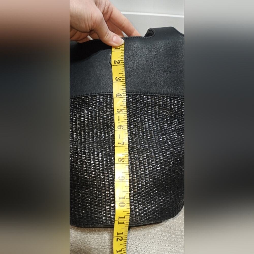 Simply Vera Wang Modern Straw Tote Bag NWOT Black - Picture 10 of 12